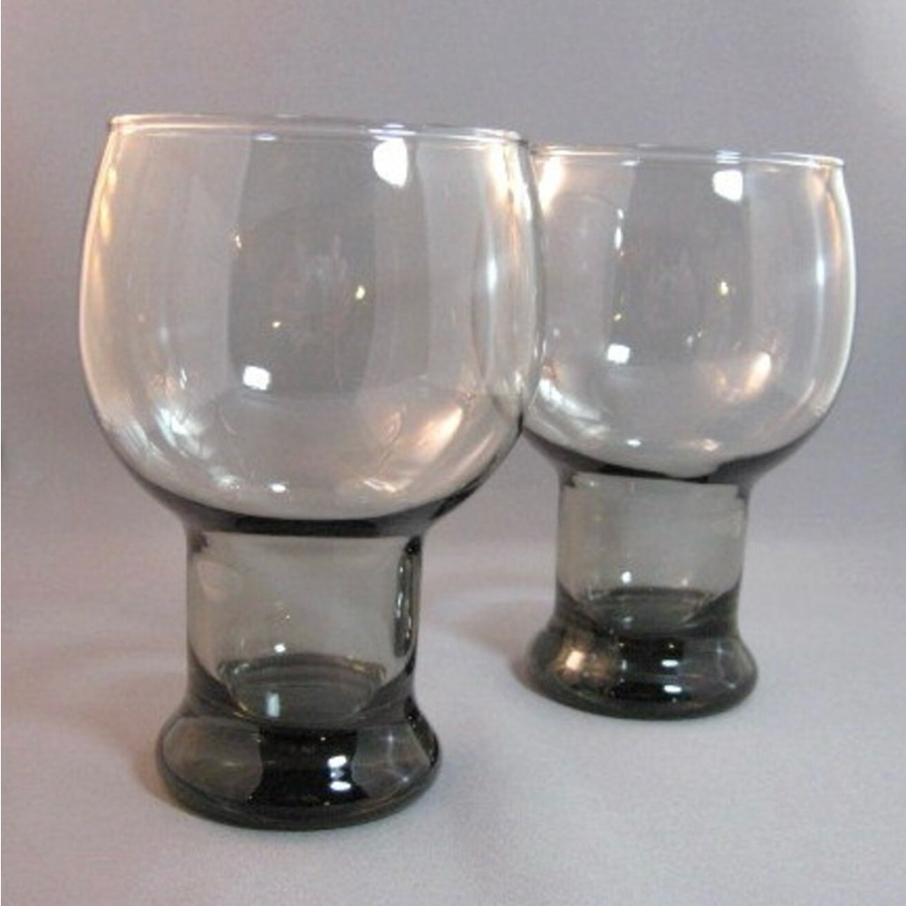 Set of 2 vintage 70’s smoke gray glasses